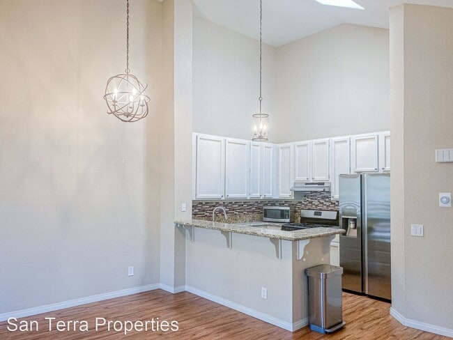 Building Photo - 9936 Scripps Westview Way