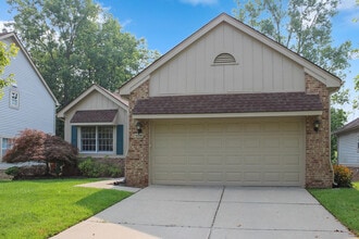 Building Photo - 41589 Sleepy Hollow Dr
