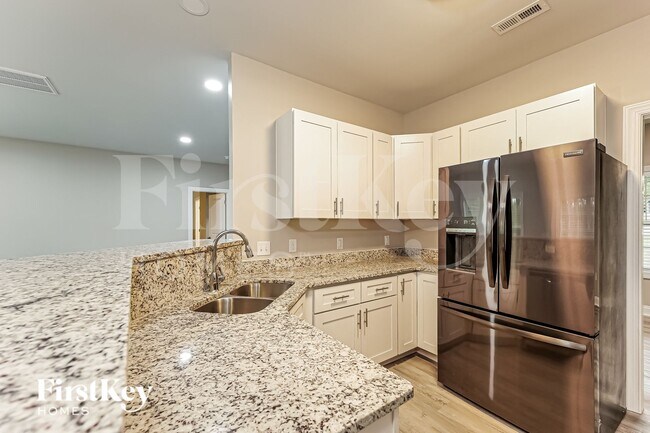 Foto del edificio - 2121 Ledford Rd