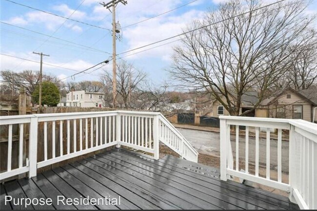 Building Photo - 3 br, 2 bath House - 432 Monroe Ave