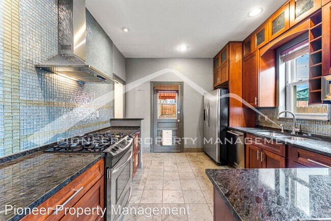 Building Photo - 2 br, 1 bath House - 2745 W 36th Ave.