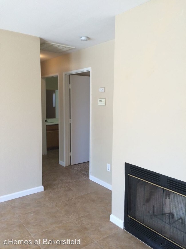 Building Photo - 2921 Brookside Dr