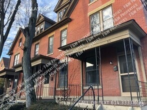 Building Photo - 67 S Douglass St