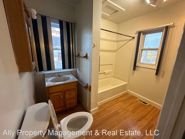 Building Photo - 1 br, 1 bath House - 1823 Ave G
