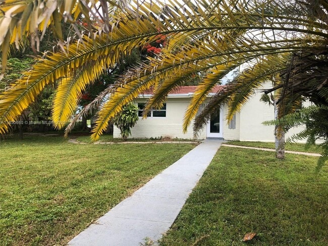 Building Photo - 8000 NW 12th Pl