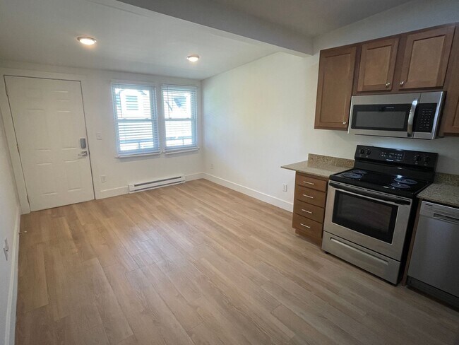 Foto del edificio - 419 E 7th St