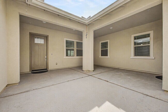 Foto del edificio - 31465 N 126th Ln
