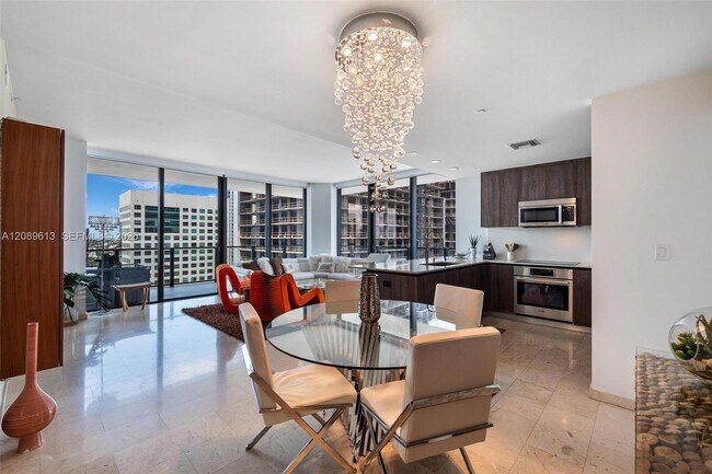 Foto del edificio - 88 SW 7th St
