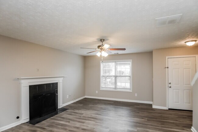 Foto del edificio - 2662 Rainbow Creek Dr