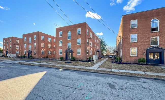 The Bentley Apartments - The Bentley