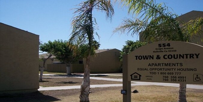 Primary Photo - Town and Country Apartments