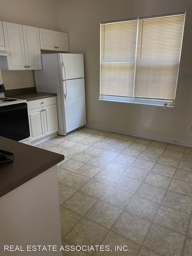 Building Photo - 2 br, 1.5 bath House - 145 Blue Crest Lane