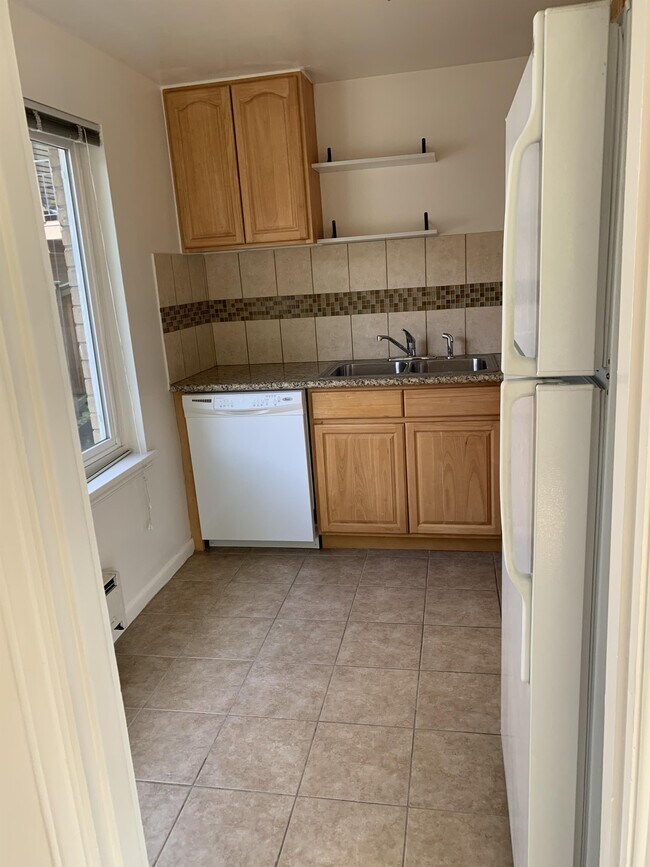 Foto del edificio - 1400 Queen Anne Ave N