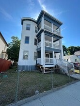 Building Photo - 16 Peacevale Rd