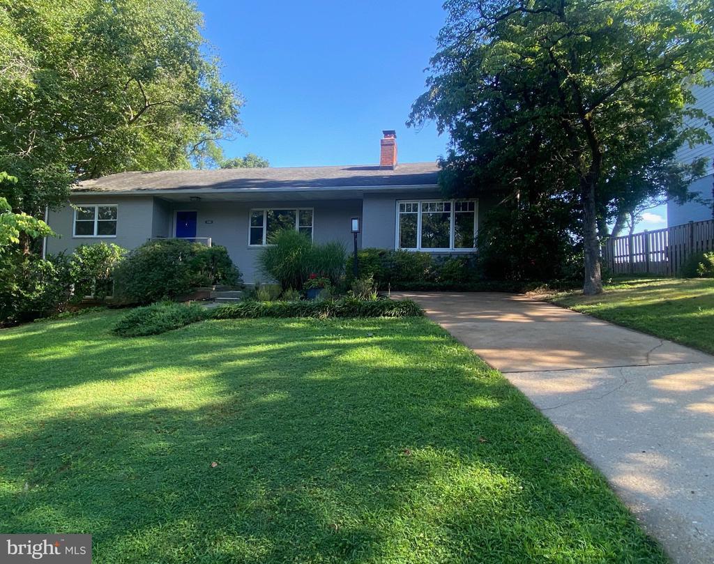 Foto principal - 4300 37th Rd N