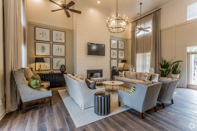 Interior Photo - Madison at Schilling Farms