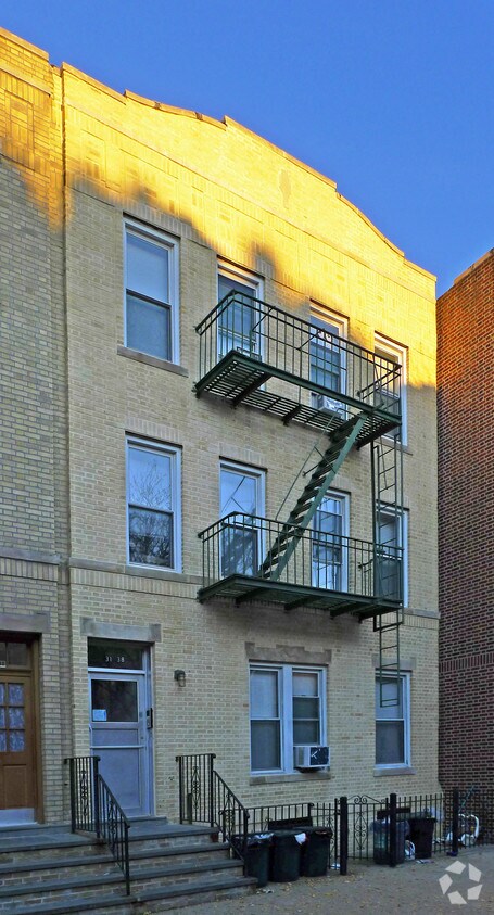 Building Photo - 31-38 35th St