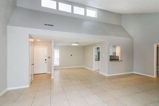 Building Photo - 11002 Willwood Dr