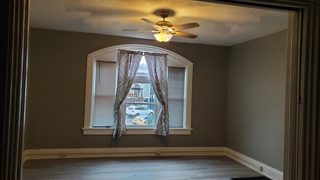 Living Room - 705 Fairfield Ave