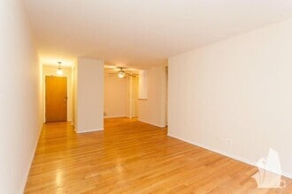 Building Photo - 660 W Wrightwood Ave