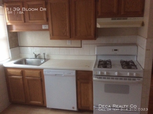 Building Photo - 8139 Bloom Dr
