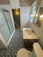 Building Photo - 909 Mackinaw St