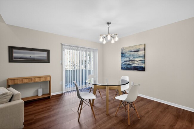 Foto del edificio - 5619 Vantage Point Rd