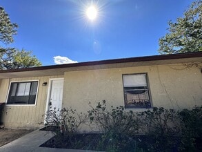Building Photo - 3761 NE 40th Pl