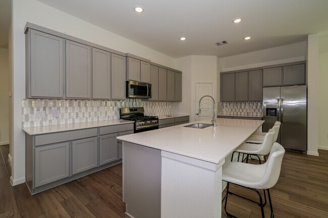 Foto del edificio - 2513 Seneca Lk Dr