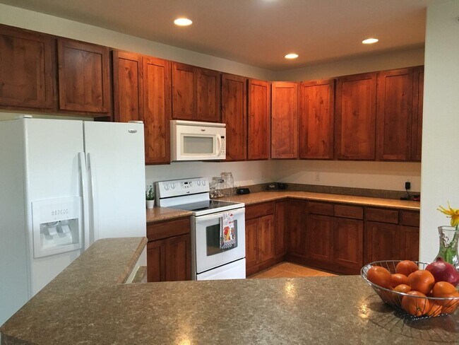 Building Photo - 2803 Kansas Dr
