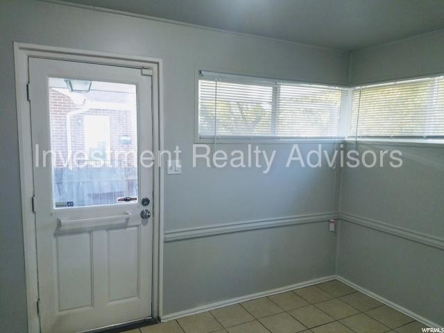 Primary Photo - 1332 E Zenith Ave