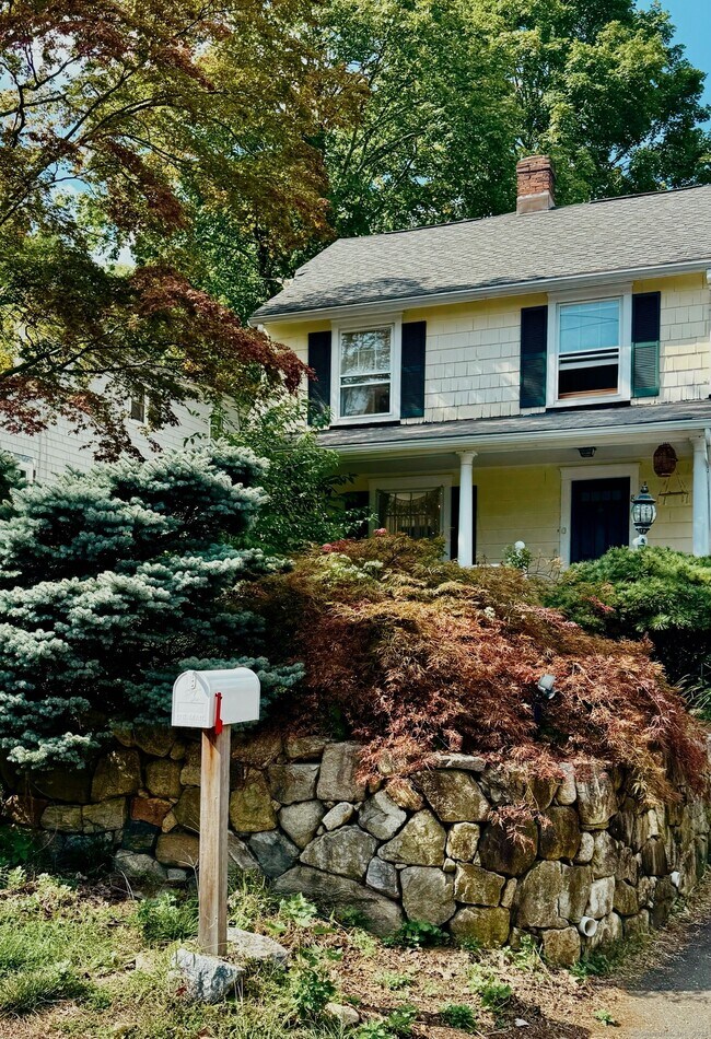 Foto del edificio - 89 Richmond Hill Rd