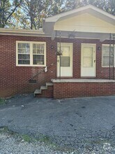 Building Photo - 144 Nottingham Dr