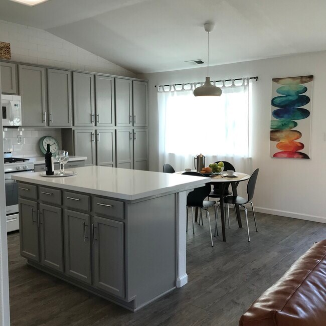 Foto del edificio - 2775 Stonebrook Cir