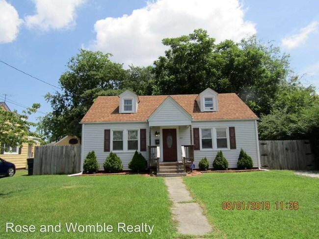 Building Photo - 4 br, 2.5 bath House - 1332 W. Norcova Dr.