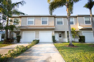 Building Photo - 12437 Westhampton Cir