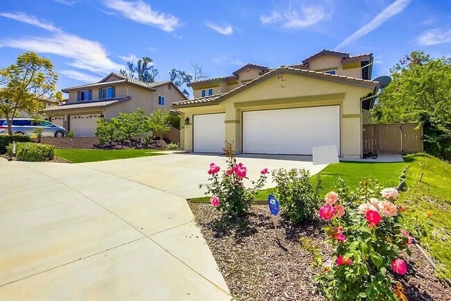 Building Photo - Wonderful 4 BR, 3 car w/ pool for rent in Alpine, CA