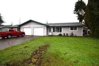 Building Photo - 865 E St