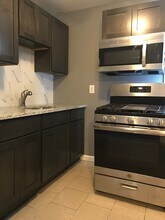 Building Photo - 32 Truman St