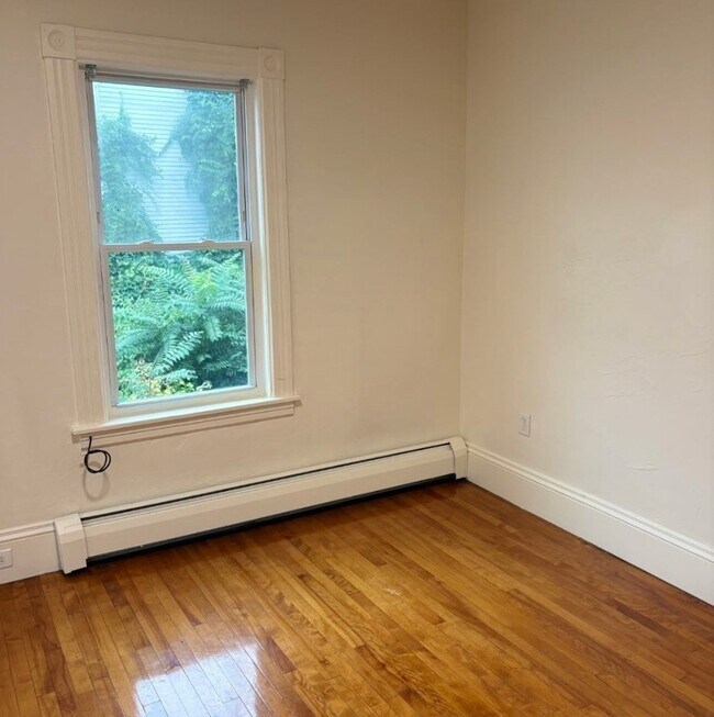 Building Photo - 9 E Shelby St