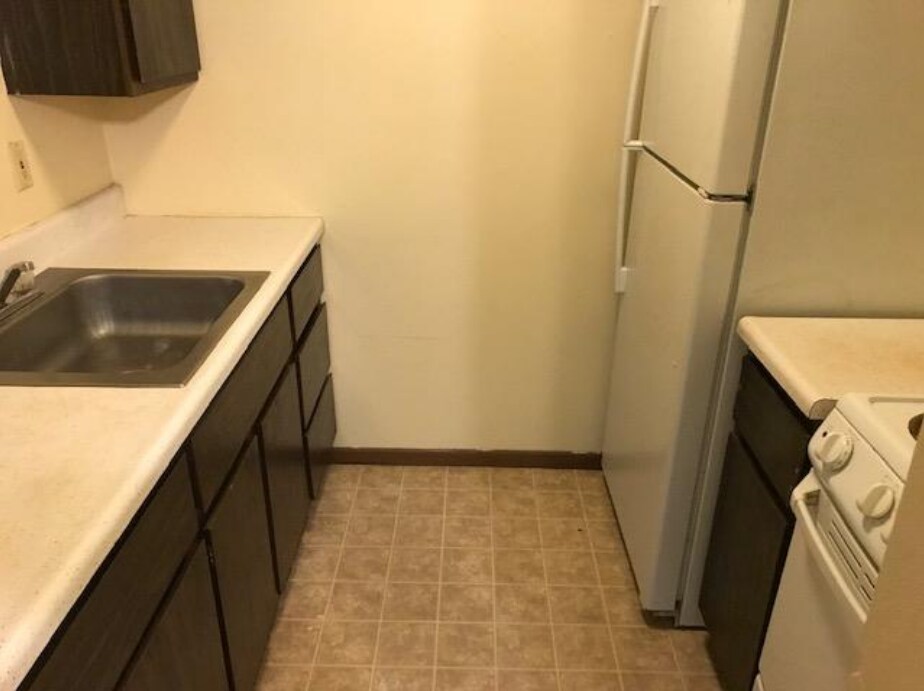 Building Photo - 414 Mill St