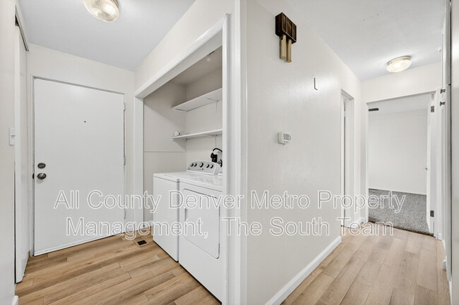 Building Photo - 500 Del Norte St