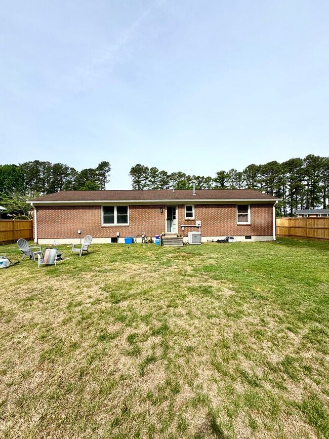 Foto del edificio - 4 bed 2 Bath Home for Rent in Portsmouth!
