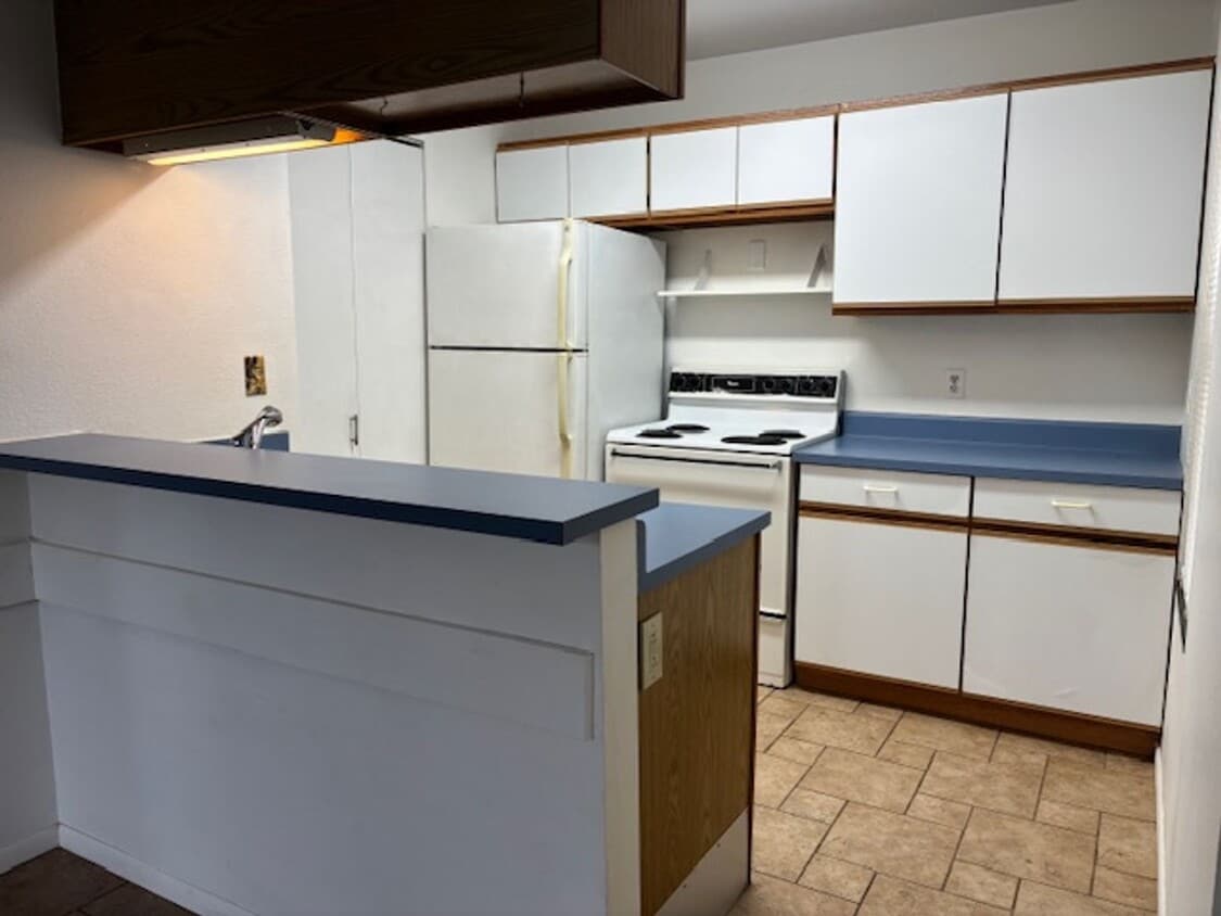 Foto principal - Affordable 1 Bedroom/ 1Bath Condo in Gated Community