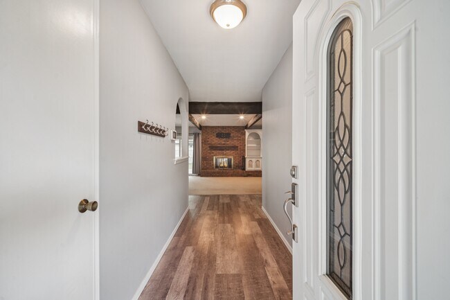 Foto del edificio - 2208 W Louisville St