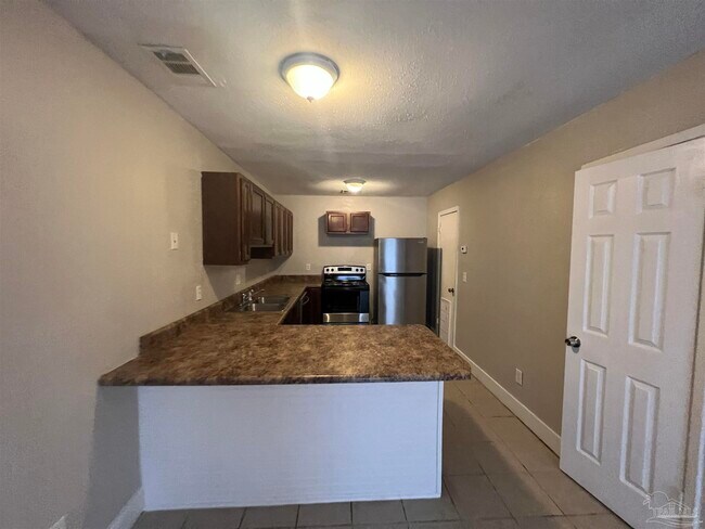Foto del edificio - 6394 W Fairfield Dr