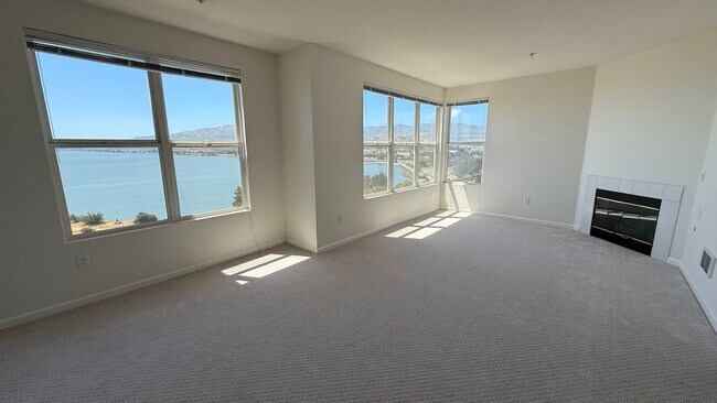 Foto del edificio - Epic REA - Top floor, Sweeping Views, 3 BR...