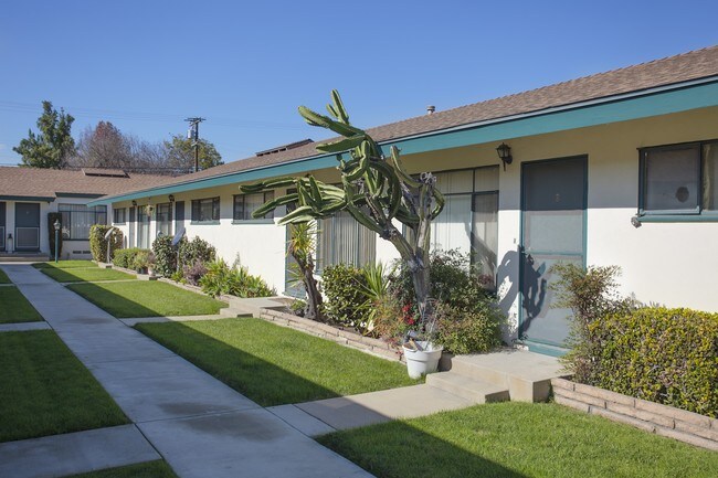Building Photo - 511-515 S Baldwin Ave