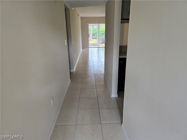 Building Photo - 5750 Woodmere Lake Cir