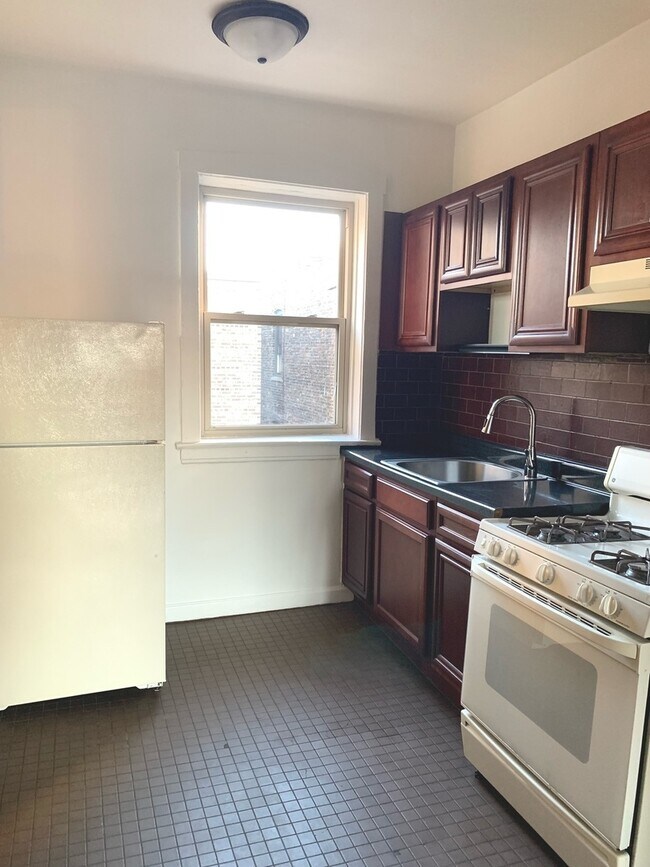 Foto del edificio - 1025 W Sunnyside Ave